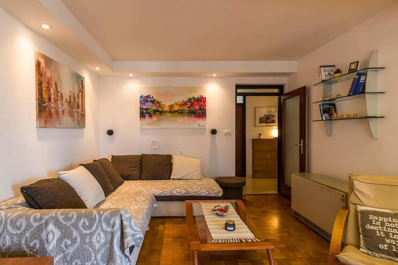 Apartment Many